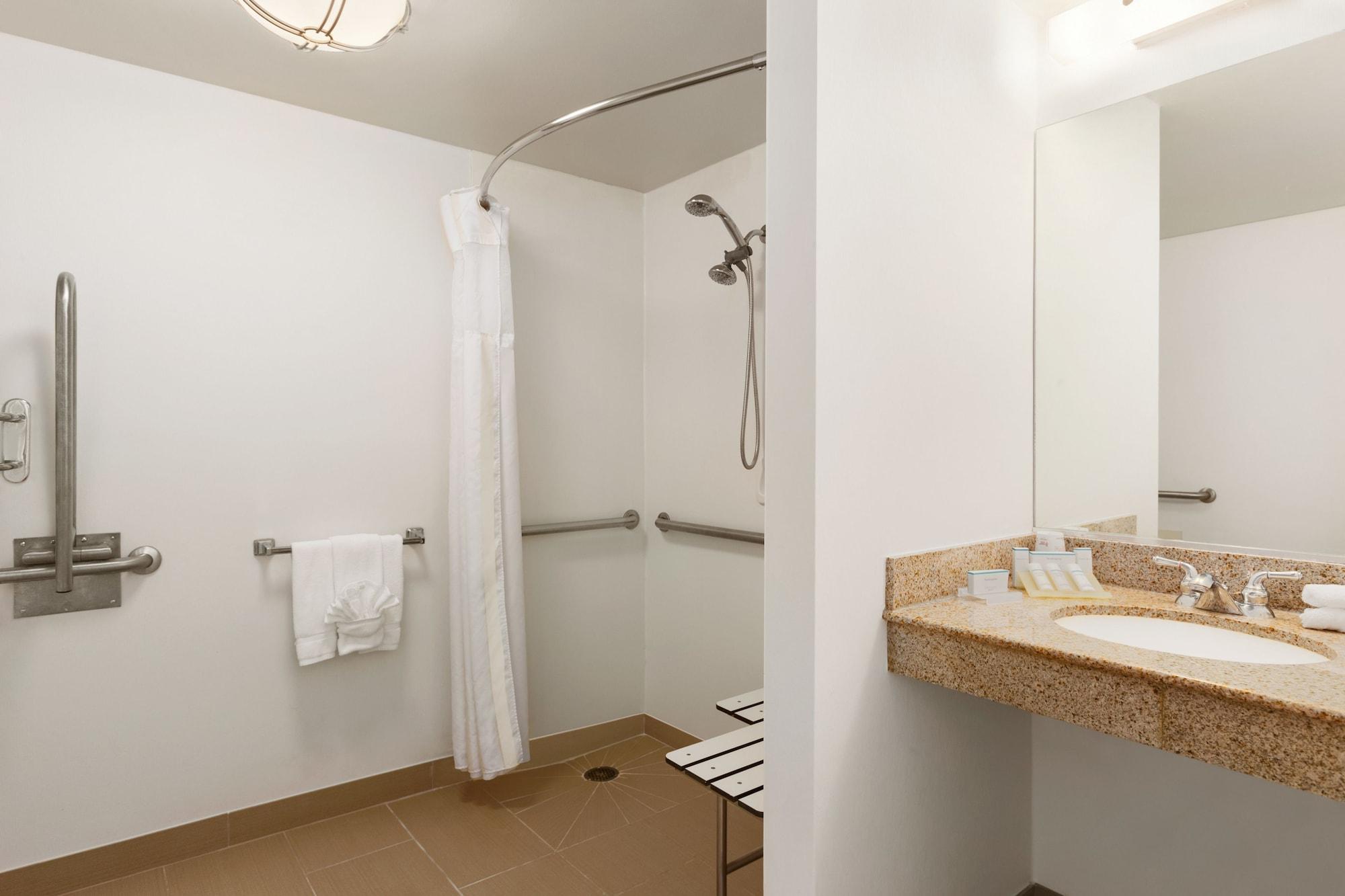 Hilton Garden 3*