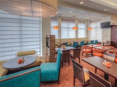 Hilton Garden 3*